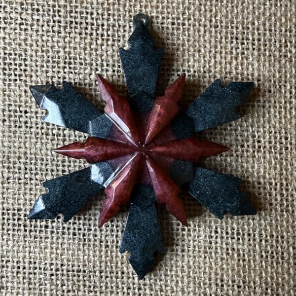 ORNAMENT 24