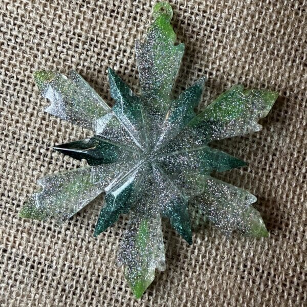 ORNAMENT 27