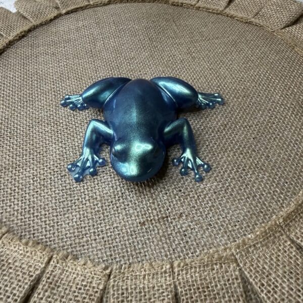 RESIN FROG W/RESIN CAMO PAINT