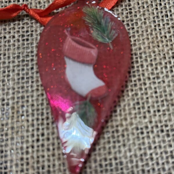 ORNAMENT 128